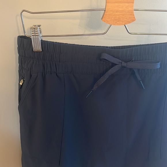Navy Adidas Golf Skort Size Large - Picture 2 of 6